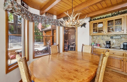 Boulder Bay Cabin | Cove Lakefront Chalet #2098