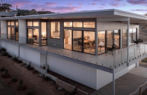 Penneshaw Apartment | Cove Landing Marina Apartments CL02-Apt:1,2 Sleeps 8