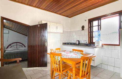 Ze Amandio Apartment | Cover - Resident. Green Seas