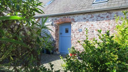 Pembroke House | Cowshed Cottage