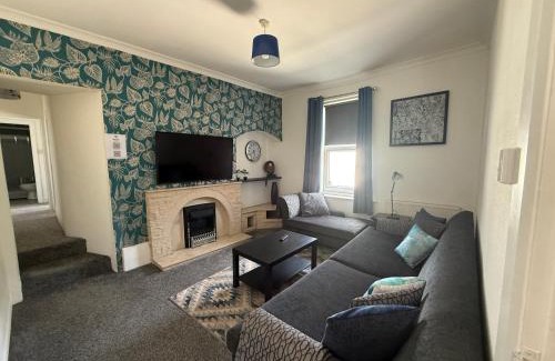 Gateshead Apartment | Coxon - 5 Bdrm 6 beds Perfect 4 contractor