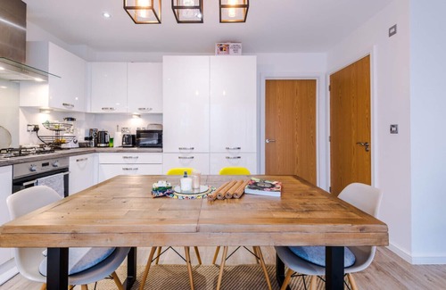 Eccles House | Cozy 1BR Home in Vibrant Manchester – Free Parking