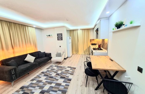 Kepez Apartment | Cozy 2-bedroom apartment with AC, WiFi in enjoyable Antalya