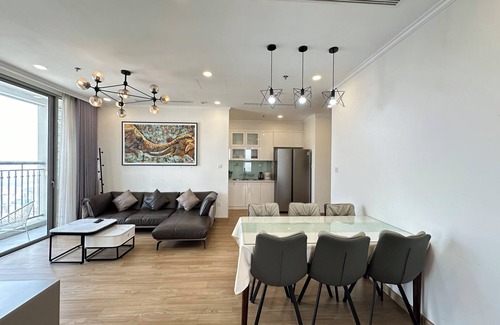 Tu Liem Apartment | Cozy 2-bedroom apartment in amazing Hà Nội with fitness room, AC