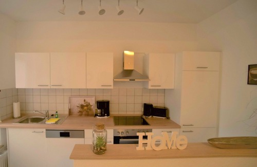 Bad Kreuznach Apartment | Cozy 2-room apartment - terrace, WLAN, TV, near the city center