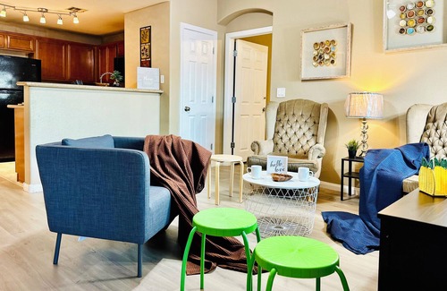 Enterprise Apartment | Cozy 2Bed 2Bath Pool Spa Gym Jogging Trails Sleeps 8