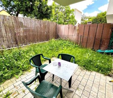 Grinzing Apartment | Cozy 2BR Apartment In Floridsdorf Area