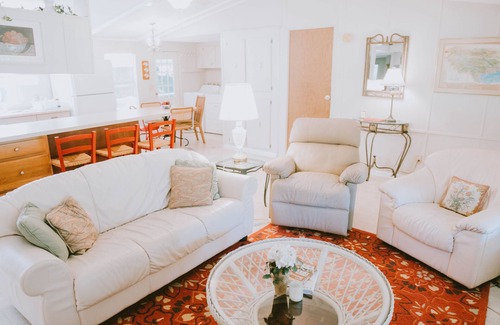 Tallahassee Cottage | Cozy 2br Cottage next door to Maclay State Park!