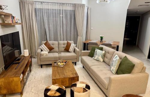 Dubai Apartment | Cozy 2br Flat In Mag 530