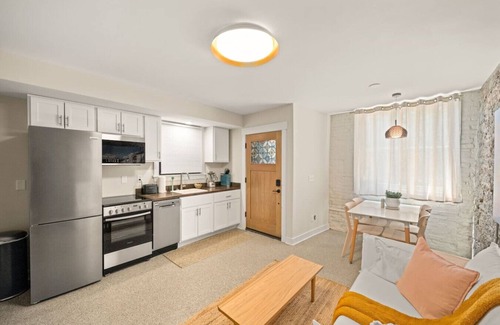 Over-the-Rhine Apartment | Cozy 2BR Near Findlay Market and UC, Rhinegeist