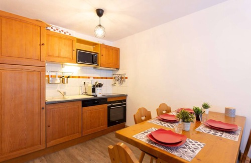 Vielle-Aure Apartment | Cozy 6-Person Apartment in Vielle Aure - Indoor Pool Access