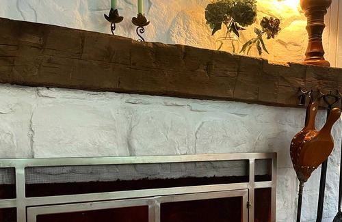 Redding Ridge Cabin | Cozy and private Connecticut cottage with Pond