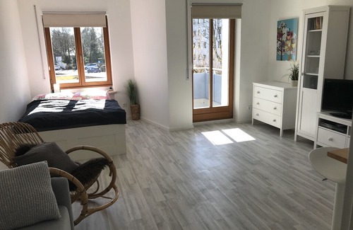 Haunstetten-West Apartment | Cozy apartment near fair / university