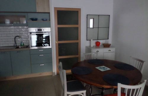 La Foret-Fouesnant Apartment | Cozy apartment 300m from the beach of kerleven with garden