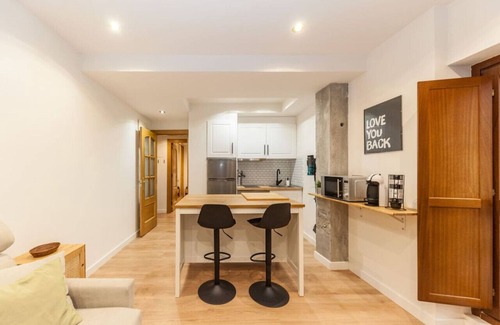 Gijon City Centre Apartment | Cozy Apartment in the Heart of Gijón