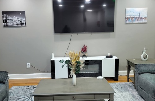 Rochdale House | Cozy apartment located Jamaica ny