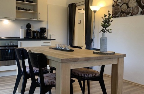 Glindfeld Apartment | Cozy apartment with balcony in the Rothaargebirge, right next to the forest