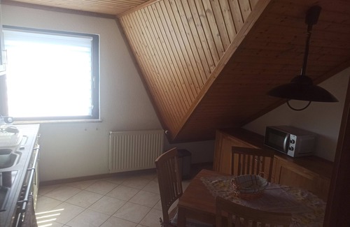 Grossbreitenbach Apartment | Cozy attic apartment