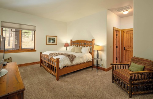 Grizzly Ranch Cabin | Cozy Cabin in the High Sierras