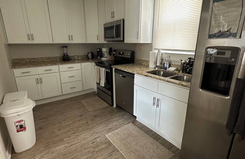 Northeast Virginia Beach House | Cozy Coastal Cottage located two blocks from the beach.
