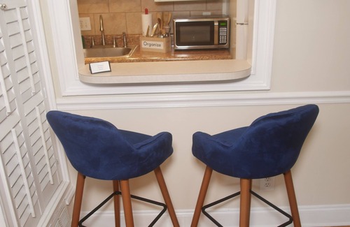 Atlanta Condo | Cozy Condo near Buckhead and Mercedes Benz Stadium w/Free Parking