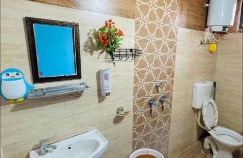 Haldwani Apartment | Cozy Corner by Tulsi Homestay