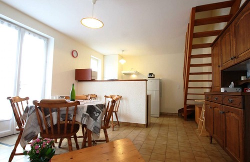 Baudreville Cottage | Cozy Cottage in Pittoresque Village Near Beaches – Enclosed Garden & Pet-Friendly