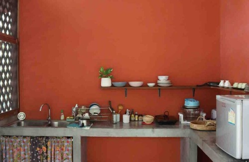 Chumphon Cottage | Cozy cottage surrounded by nature next to the beach.