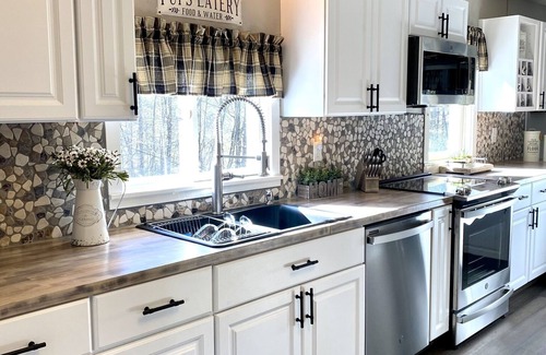 Arlington Cottage | Cozy Country Cottage