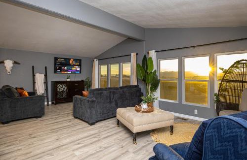 Sunridge Estates House | Cozy Desert home, Stunning Views, Peaceful Vibes Near Laughlin