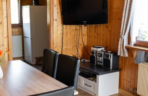 Stubersheim House | Cozy detached log house with 2 terraces and large garden