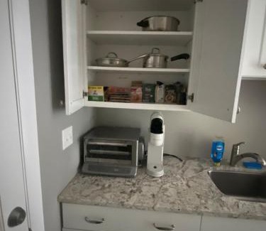 Framingham Apartment | Cozy en suite with high ceilings