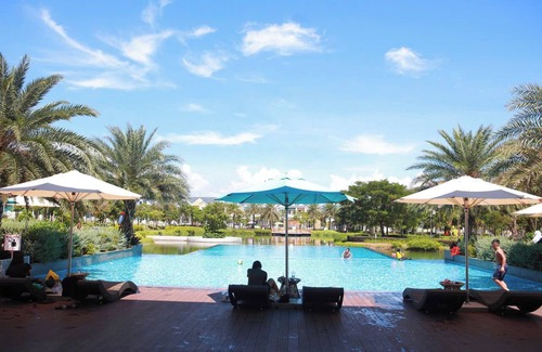 Phan Thiet Villa | Cozy Family-sized Villa 7 minutes to Novaworld Beach and Next to Swimming Pool