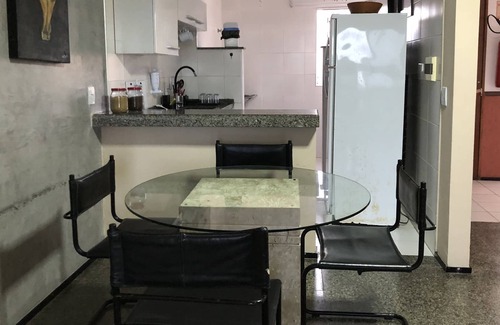 Praia do Meio Apartment | Cozy, familiar and close to the sea.