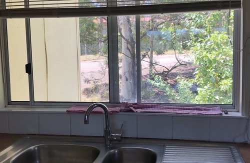 Swan Reach House | COZY FAMILY HOME BY THE RIVER