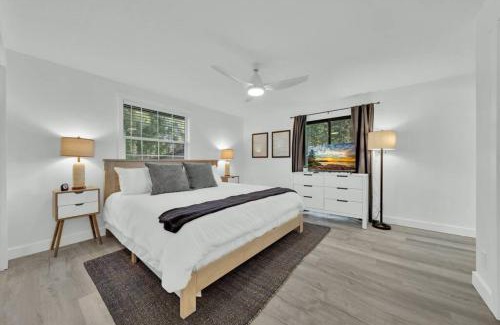Coeur d'Alene House | Cozy Family Home- Modern, Spacious, Fully Stocked