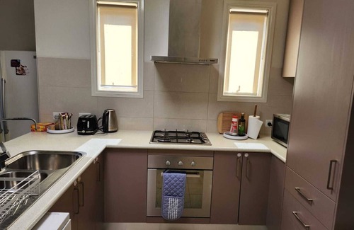 Truganina House | Cozy family retreat in Truganina