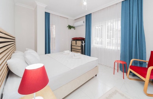 Altnkum Mahallesi Apartment | Cozy Flat w Garden 5 min to Beach in Antalya