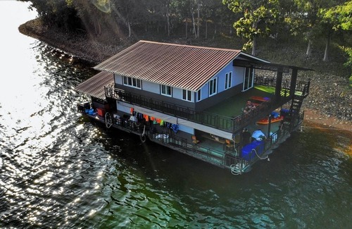 Si Sawat Boat Rental | Cozy, friendly, surroundings with nature ,Thai culture and life style.