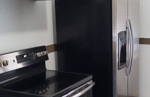 East St. Louis Apartment | Cozy Getaway 10 mins from the Arch and Downtown Saint Louis .