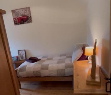 Tregaron House | Cozy Grofftau Cottage in Ystrad Meurig
