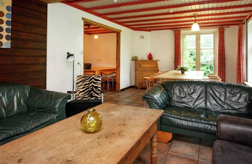 Lage Mierde House | Cozy group house in Reusel in a natural environment