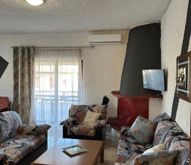 Skala Fourkas Apartment | Cozy Home 400m From The Beach!