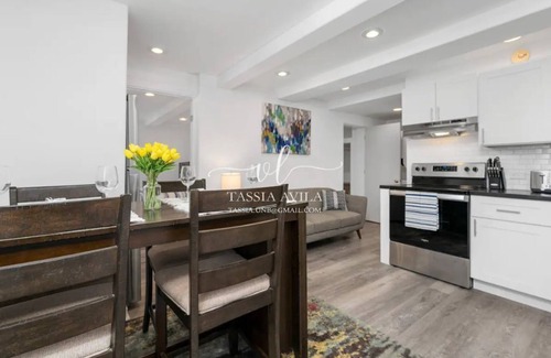 Liliha - Kapalama House | Cozy Home Downtown, 2 Bed 1 Bath - Free Parking