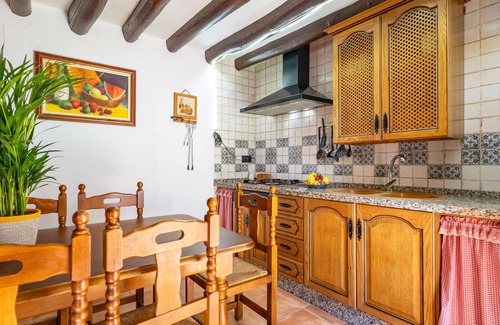 Castillo de Locubin House | Cozy home in Castillo de Locubin