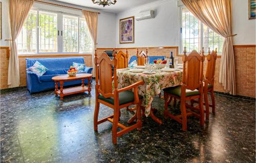 Dona Mencia House | Cozy Home In Doña Mencía With Wifi