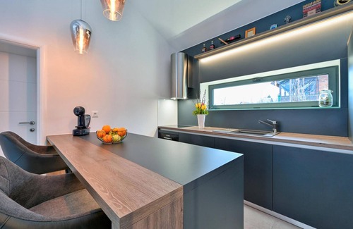 Dugo Selo House | Cozy home in Dugo Selo with sauna