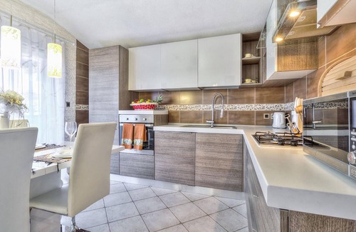 Kastel House | Cozy home in Kastel with WiFi