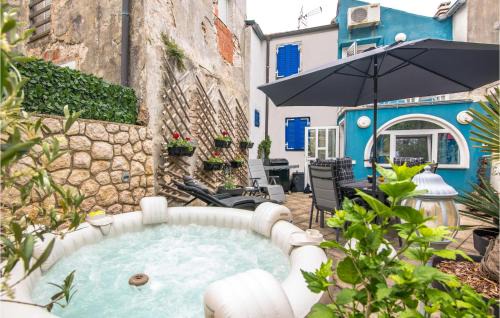 Miholascica House | Cozy Home In Miholascica With Wifi