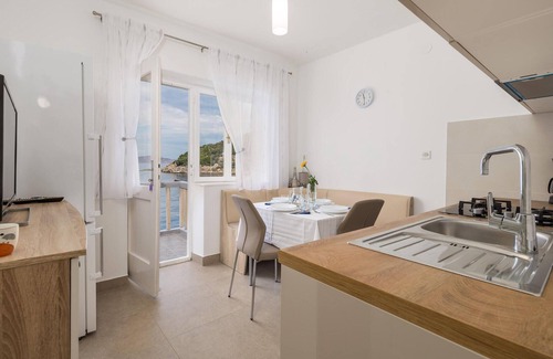 Senj House | Cozy home in Starigrad